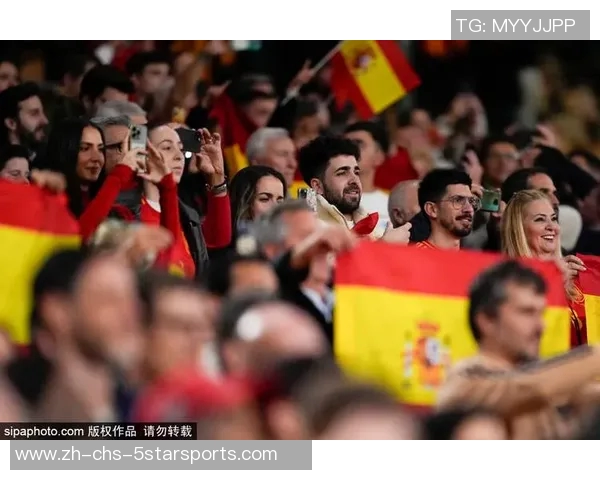 青岛足球赛激情四溢球迷齐聚共庆足球盛事展现城市活力与团结精神